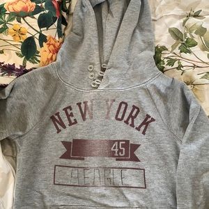 AE hoodie with buttons / loops front burgundy lettering “New York” Sz S